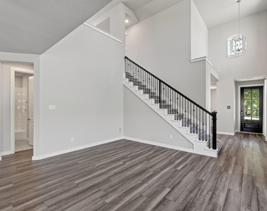 706 Santa Elena Trail - Photo Thumbnail 42