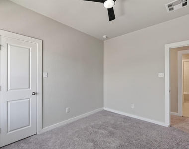 706 Santa Elena Trail - Photo Thumbnail 11