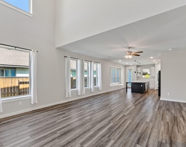 706 Santa Elena Trail - Photo Thumbnail 43
