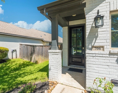 706 Santa Elena Trail - Photo Thumbnail 36
