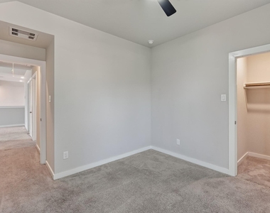 706 Santa Elena Trail - Photo Thumbnail 15