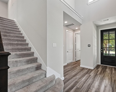 706 Santa Elena Trail - Photo Thumbnail 7