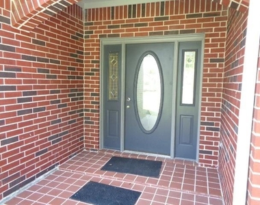 21722 Tophill Drive - Photo Thumbnail 4