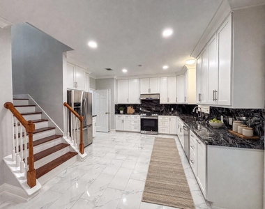 19207 Poplar Trails Lane - Photo Thumbnail 9