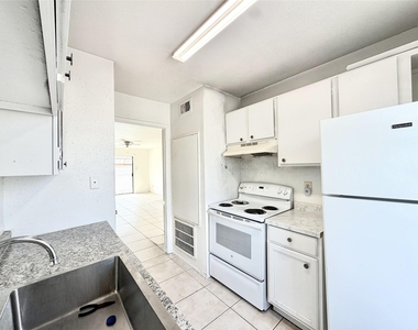 8323 Wilcrest Drive - Photo Thumbnail 5