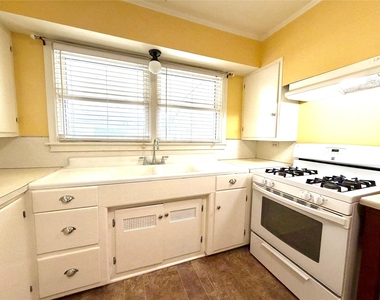 1104 Marie Street - Photo Thumbnail 11