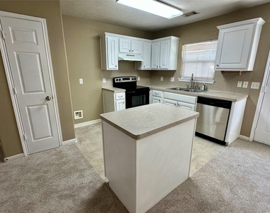 4906 Comal River Loop - Photo Thumbnail 1