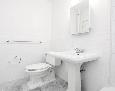 322 West 14th Street - Photo Thumbnail 4