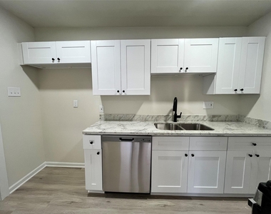 615 Eubanks Street - Photo Thumbnail 5