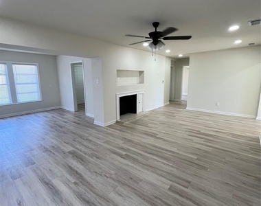 615 Eubanks Street - Photo Thumbnail 10