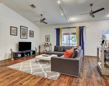 359 Sydnor Street - Photo Thumbnail 4