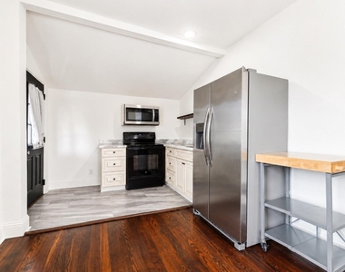 6816 Sherman Street - Photo Thumbnail 6