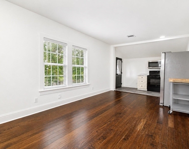 6816 Sherman Street - Photo Thumbnail 5
