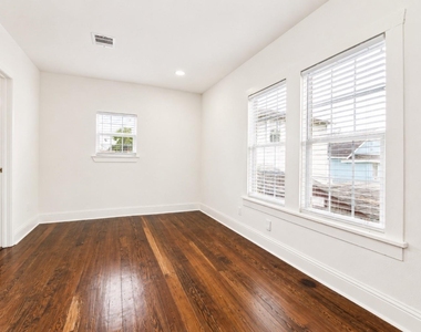 6816 Sherman Street - Photo Thumbnail 7