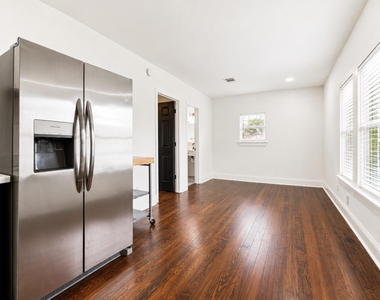 6816 Sherman Street - Photo Thumbnail 4