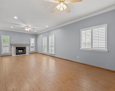 11709 Lakeside Place Drive - Photo Thumbnail 8