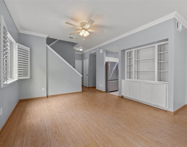 11709 Lakeside Place Drive - Photo Thumbnail 4