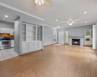 11709 Lakeside Place Drive - Photo Thumbnail 7