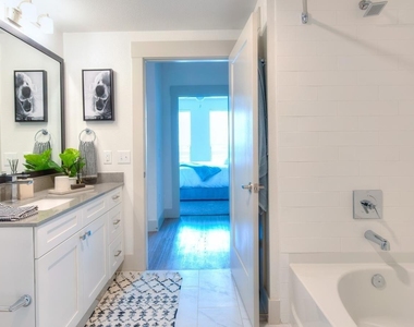 1330 Park West Green Dr - Photo Thumbnail 8
