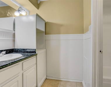 15118 Steeplechase Road - Photo Thumbnail 11