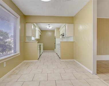 15118 Steeplechase Road - Photo Thumbnail 9