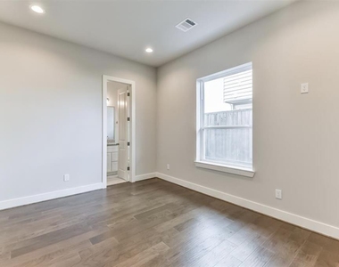 10915 Brookeshire Chase Lane - Photo Thumbnail 5