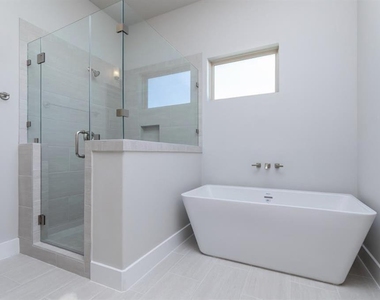 10915 Brookeshire Chase Lane - Photo Thumbnail 16