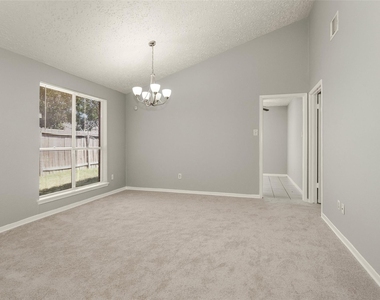 22819 Capitol Landing Lane - Photo Thumbnail 6