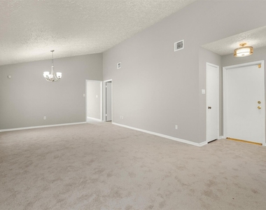 22819 Capitol Landing Lane - Photo Thumbnail 5