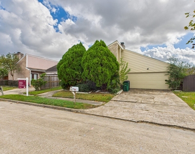 7611 Hopewell Lane - Photo Thumbnail 1