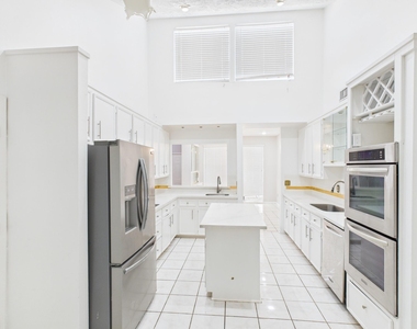 7611 Hopewell Lane - Photo Thumbnail 10