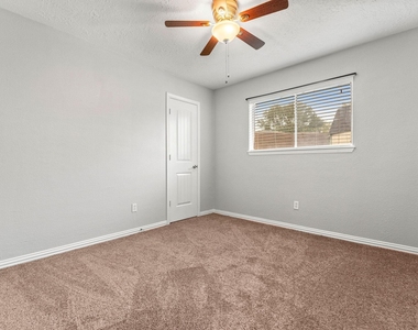12730 Lake Conroe Hills Drive - Photo Thumbnail 20