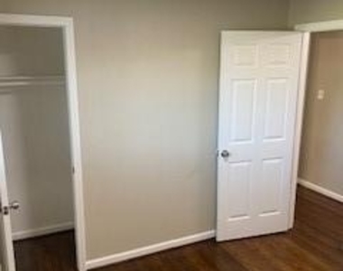 2626 Tidewater Drive - Photo Thumbnail 8