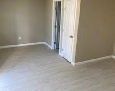2626 Tidewater Drive - Photo Thumbnail 23