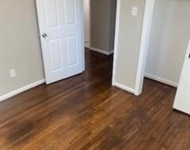 2626 Tidewater Drive - Photo Thumbnail 9
