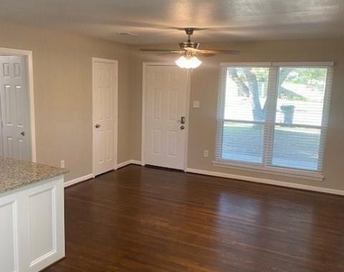 2626 Tidewater Drive - Photo Thumbnail 4