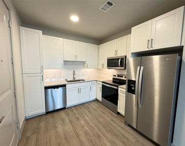 29600 Ronald Reagan Blvd - Photo Thumbnail 1