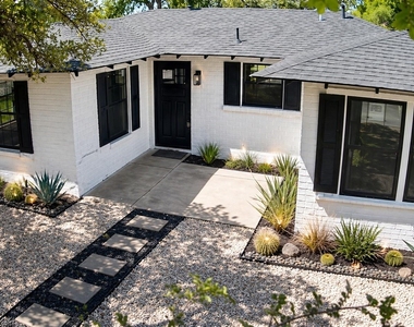 260 S East Avenue - Photo Thumbnail 2