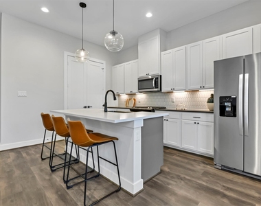 5721 White Magnolia Street - Photo Thumbnail 8