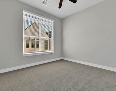 5721 White Magnolia Street - Photo Thumbnail 22