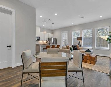 5721 White Magnolia Street - Photo Thumbnail 3