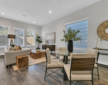 5721 White Magnolia Street - Photo Thumbnail 2