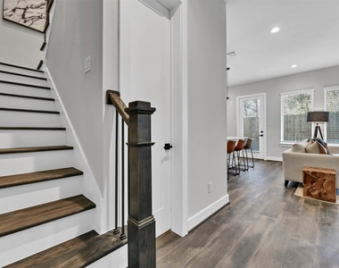 5721 White Magnolia Street - Photo Thumbnail 1