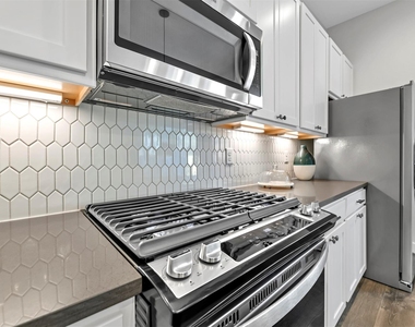 5721 White Magnolia Street - Photo Thumbnail 12