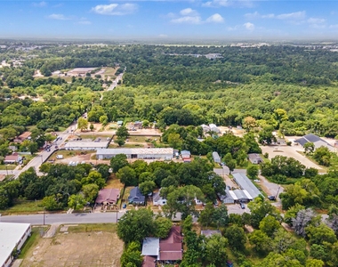 632 University Avenue - Photo Thumbnail 25