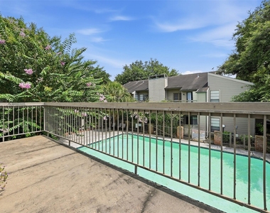 9707 Richmond Street - Photo Thumbnail 11