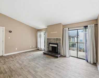9707 Richmond Street - Photo Thumbnail 4
