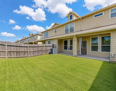 17021 Wilthorne Gardens Court - Photo Thumbnail 35