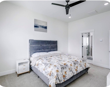 3018 Delano Street - Photo Thumbnail 26