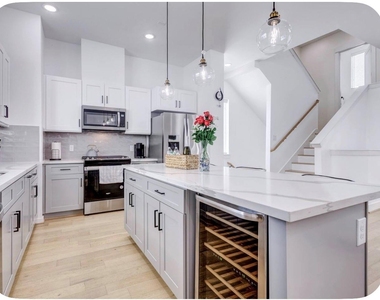 3018 Delano Street - Photo Thumbnail 21